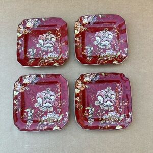 Set of Four Plates, Gabrielle Red pattern plates from the brand 222 Fifth.